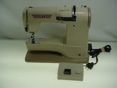 ELNA SUPERMATIC SEWING MACHINE TYPE 722510 W- CASE MANUAL ATTACHMENTS