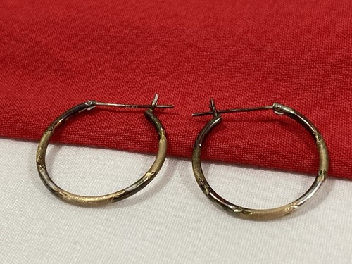 10k ローズゴールド　さそり Diamond Solitaire Flower Swirl Stud Earrings 1/5 ct tw 10K