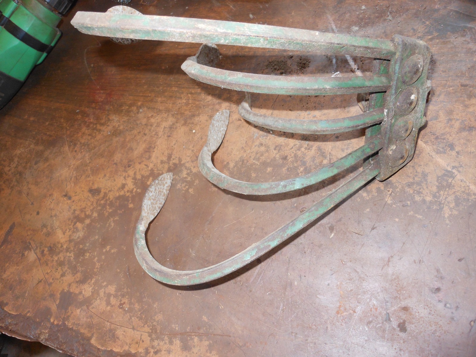 Vintage garden cultivator 5 tine