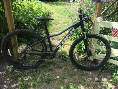 Trek Marlin 7 Mountain Bike Womens Small, Grey Carbon New Perfect Condition