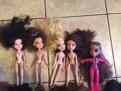 Vintage Bratz Dolls shoes and clothes for Parts/repair