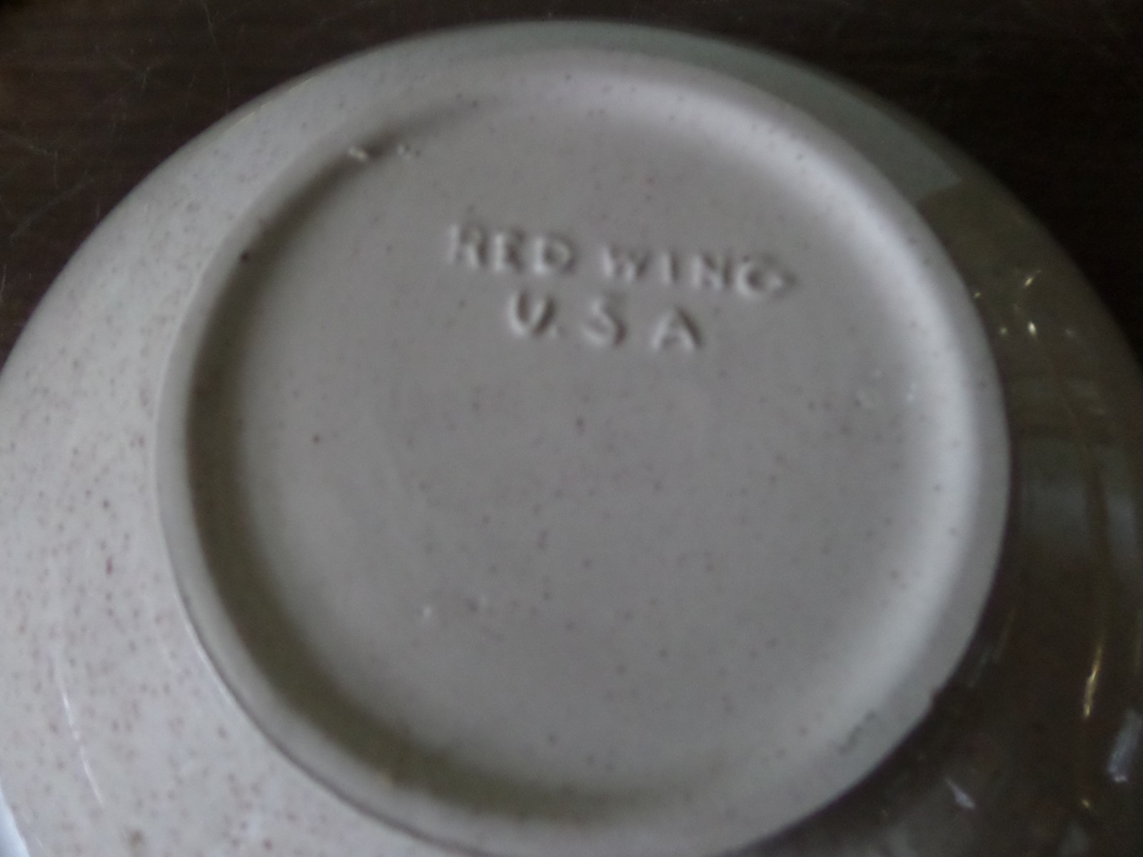 Red Wing Pottery Tan Ivory Speckled Flecked Serving Bowl 12