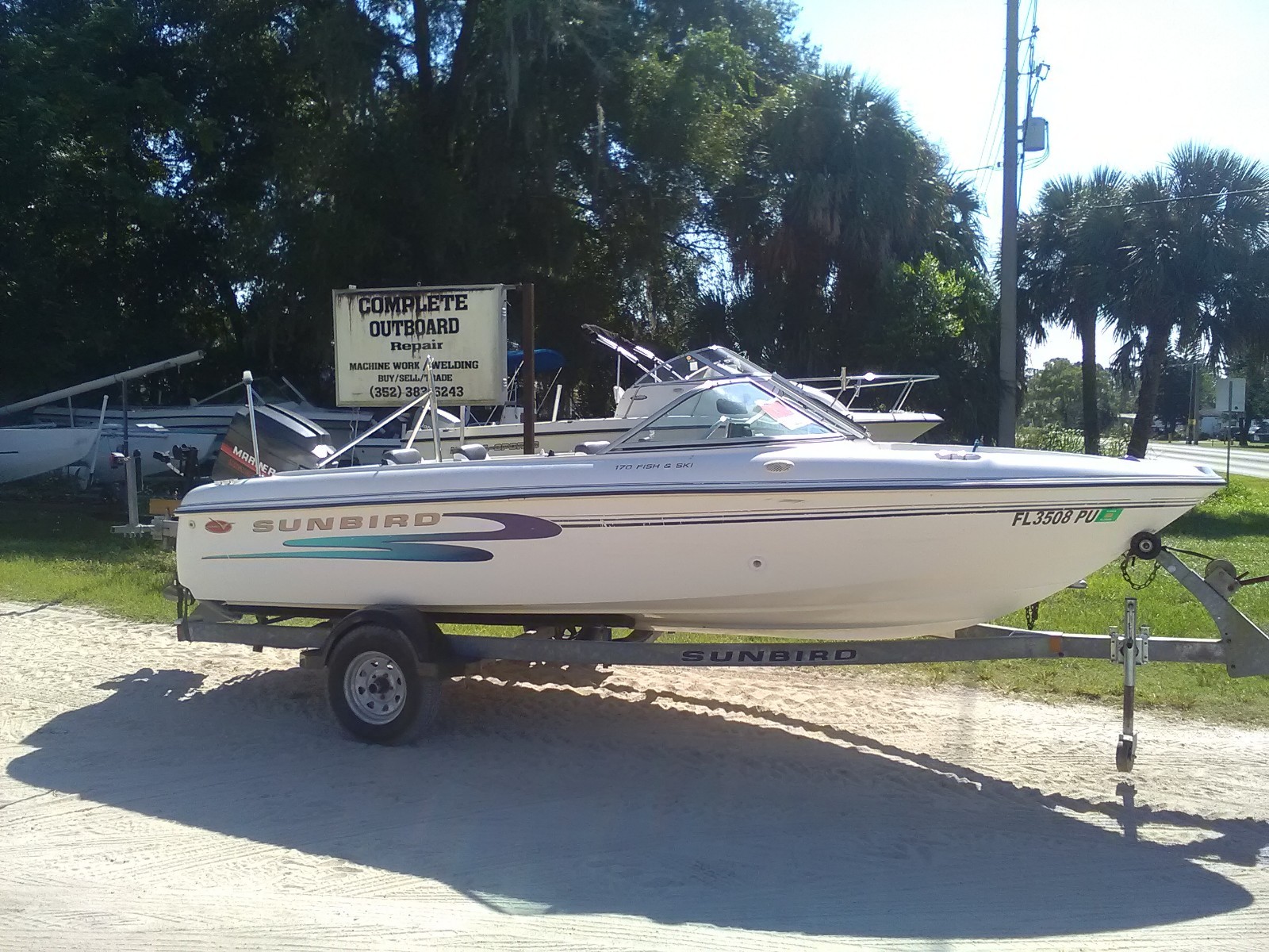 NICE FISH AND SKI / 150 MERCURY MARINER / TRAILER!! NICE!!
