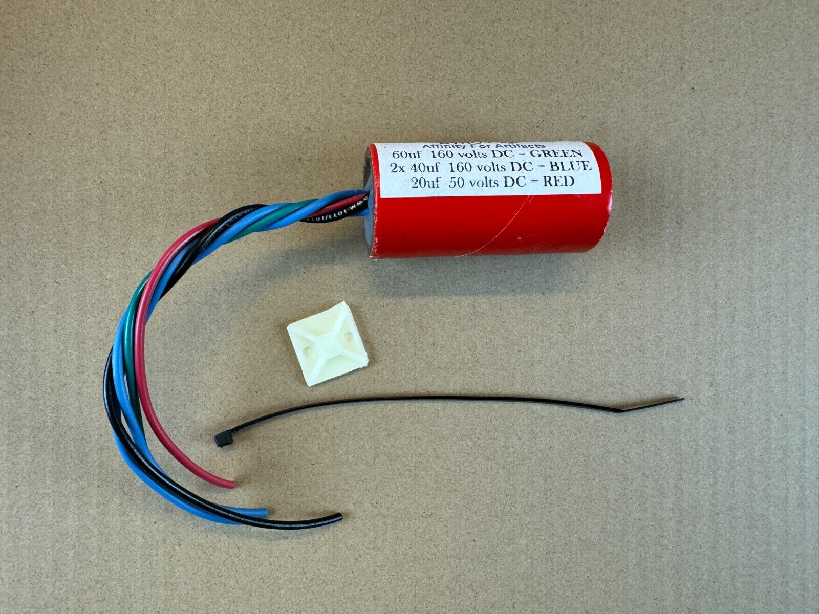 New Multi-Section Capacitor 60 40 40 20 uf 160v 50v Tube New Multi-Section Capacitor 60 40 40 20 uf 160v 50v Tube