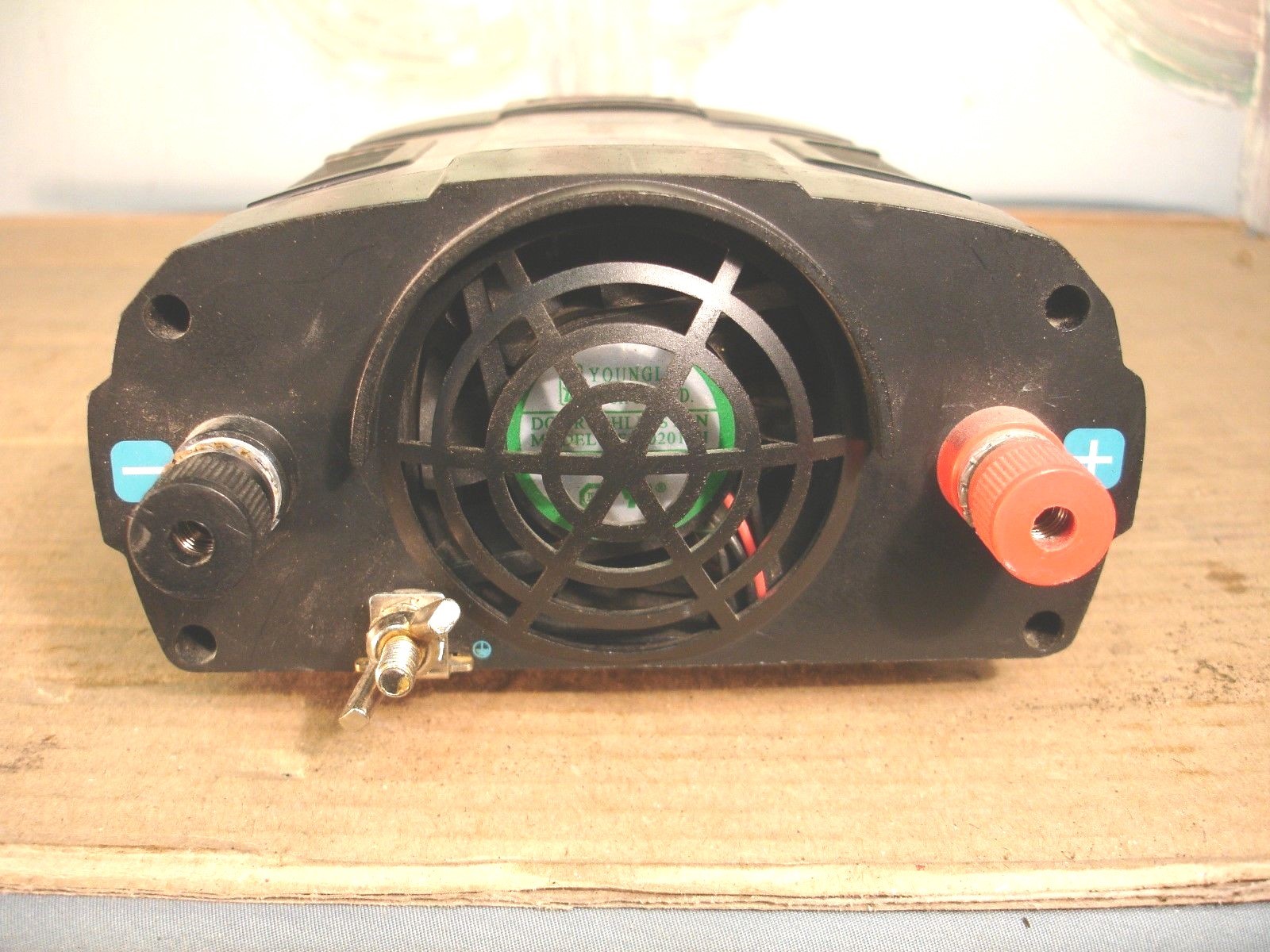 Energizer 500 Watt Power Inverter USED China