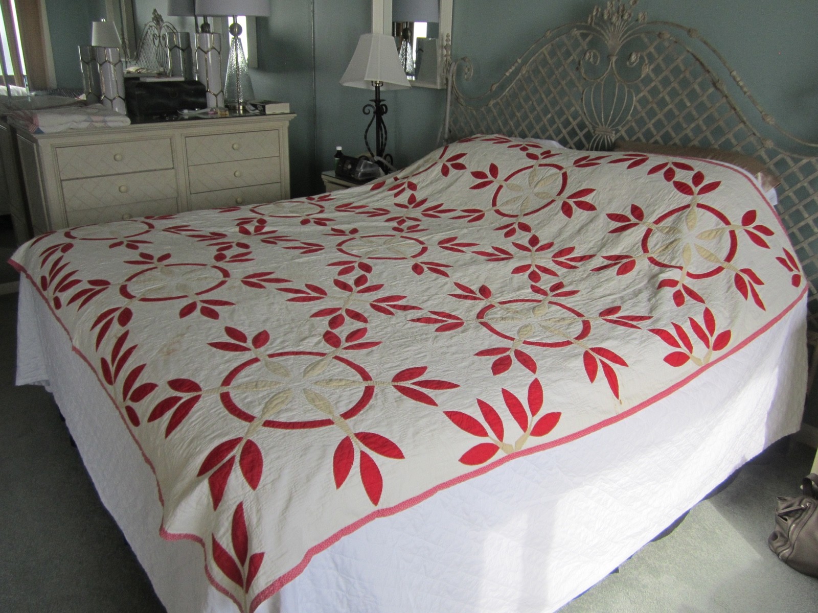 VINTAGE 1800S RED & WHITE HAND STITCHED AND QUILTED VEGETABLE DYE TURKEY TRACKS?