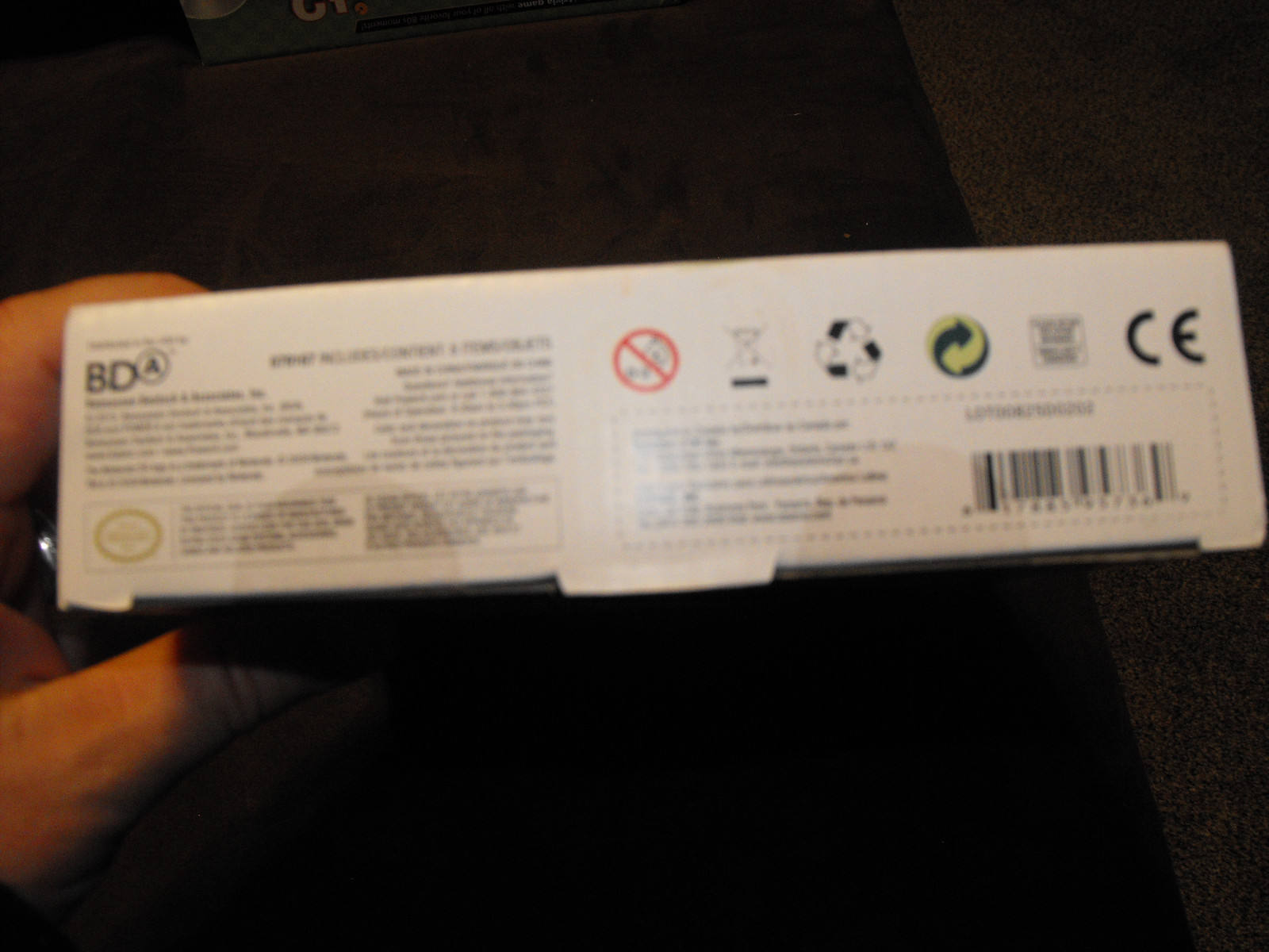 ragnar916 ---- NINTENDO DS DSi ESSENTIALS KIT BLACK NEW IN SEALED BOX