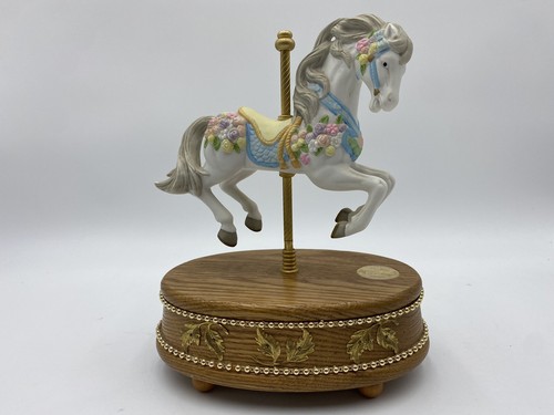 その他 CAROUSEL HORSE STATUE Amazon.com: WeiLaiKeQi Carousel Horse Statue Music Box Resin