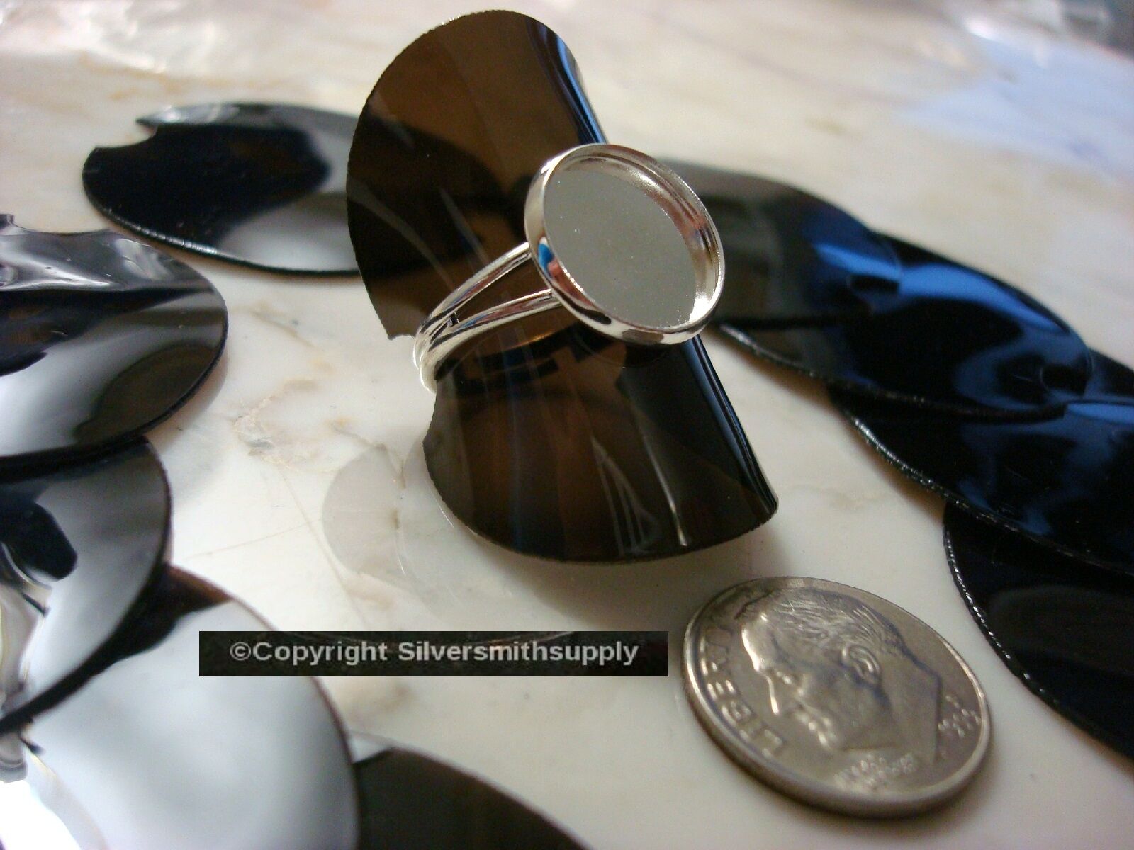 10 Finger ring displays black flexible plastic ring display ri...