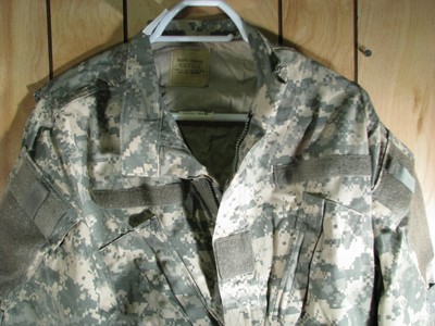 US Military BDU Uniform Digital Desert Camo Combat Coat NWT  Size M Reg