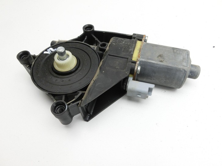 Citroen C4 Cactus 14-18 Fensterhebermotor Links Vorne Citroen C4 Cactus 14-18 01.01.2015 9674252380 0130822571 gebraucht Vorschau 2