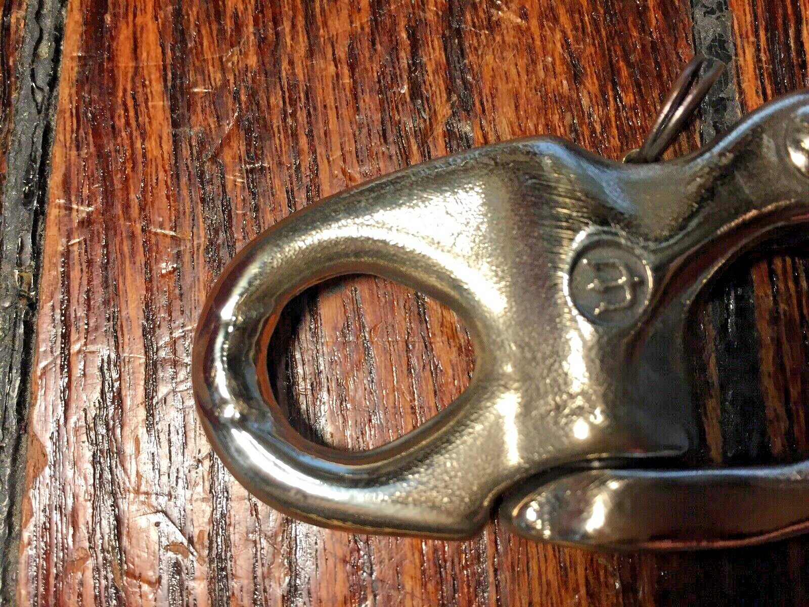 VINTAGE BRONZE MERRIMAN #1 SNAP SHACKLE WITH FIXED BAIL APROX 3