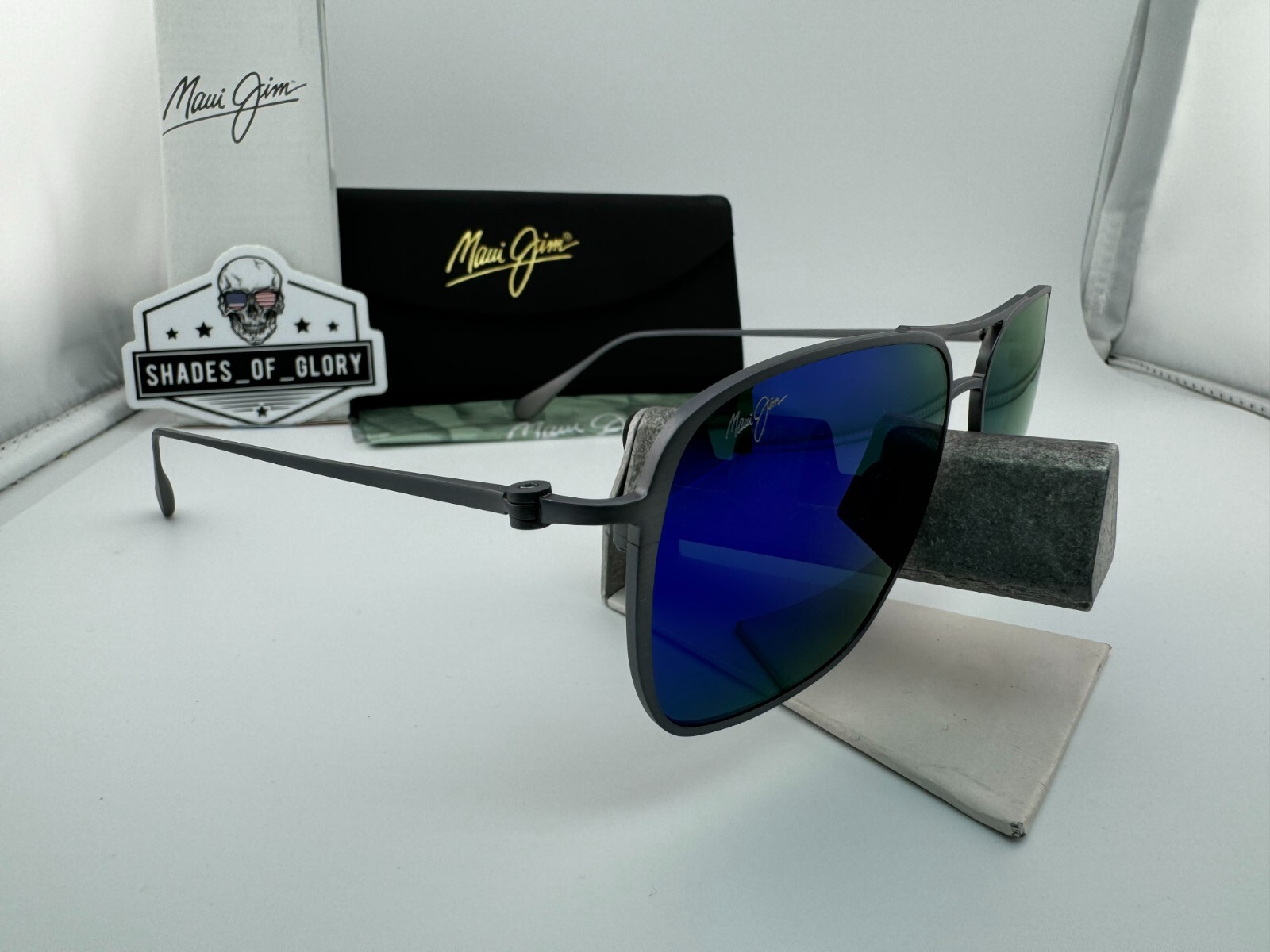 Pre-owned Maui Jim Beaches 541-27a Grey Titanium Blue Hawaii Polarized Sunglasses