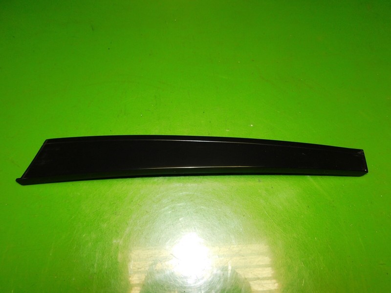 01-05 Civic sedan OEM passenger right rear door B pillar exterior panel trim