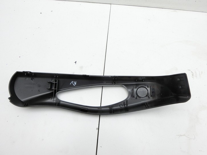 BMW 318Ci E46 00-03 Cabrio Abdeckung Blende für Sitz Beifahrersitz Rechts Vorne BMW 318Ci E46 00-03 25.02.2002... Bild 6