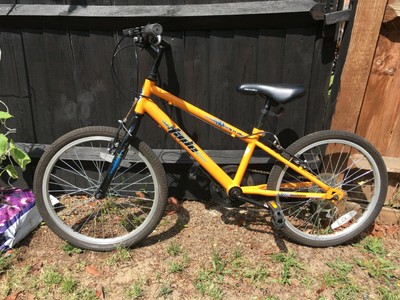 apollo fade 20 inch bike