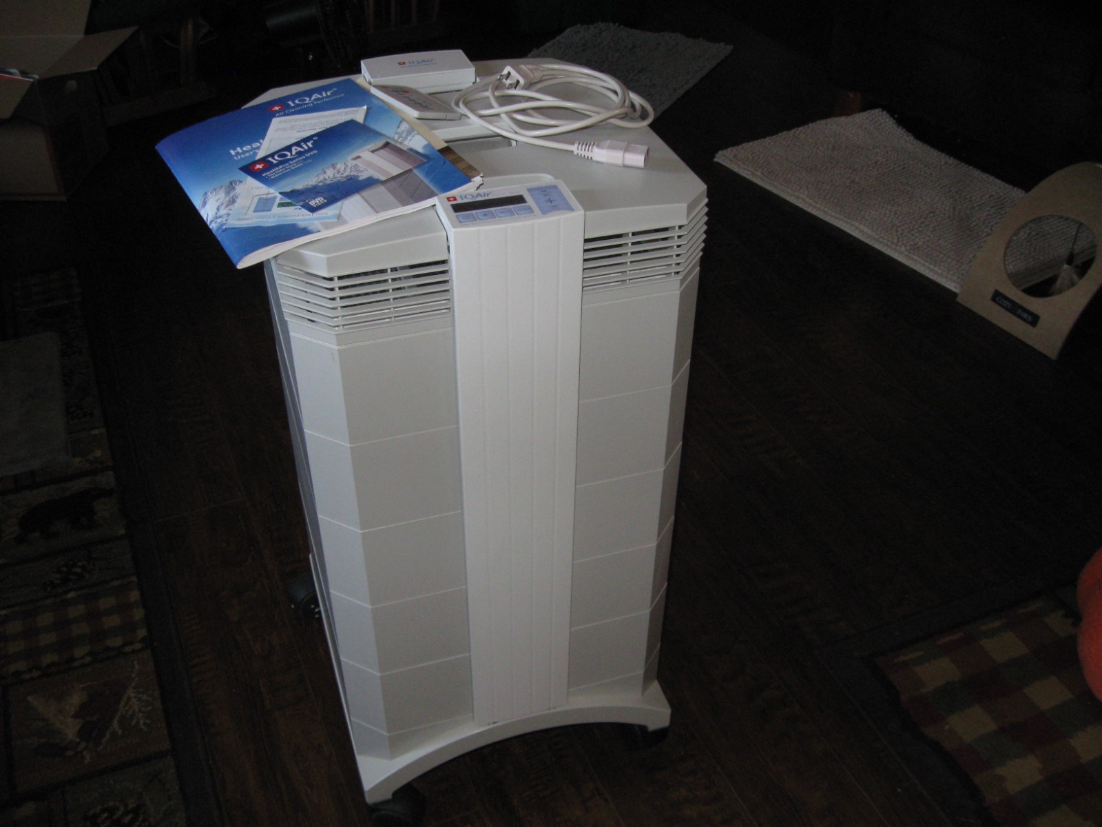 IQAir HealthPro Compact 空気清浄機 Amazon.com: IQAir HealthPro Compact XE Air Purifier