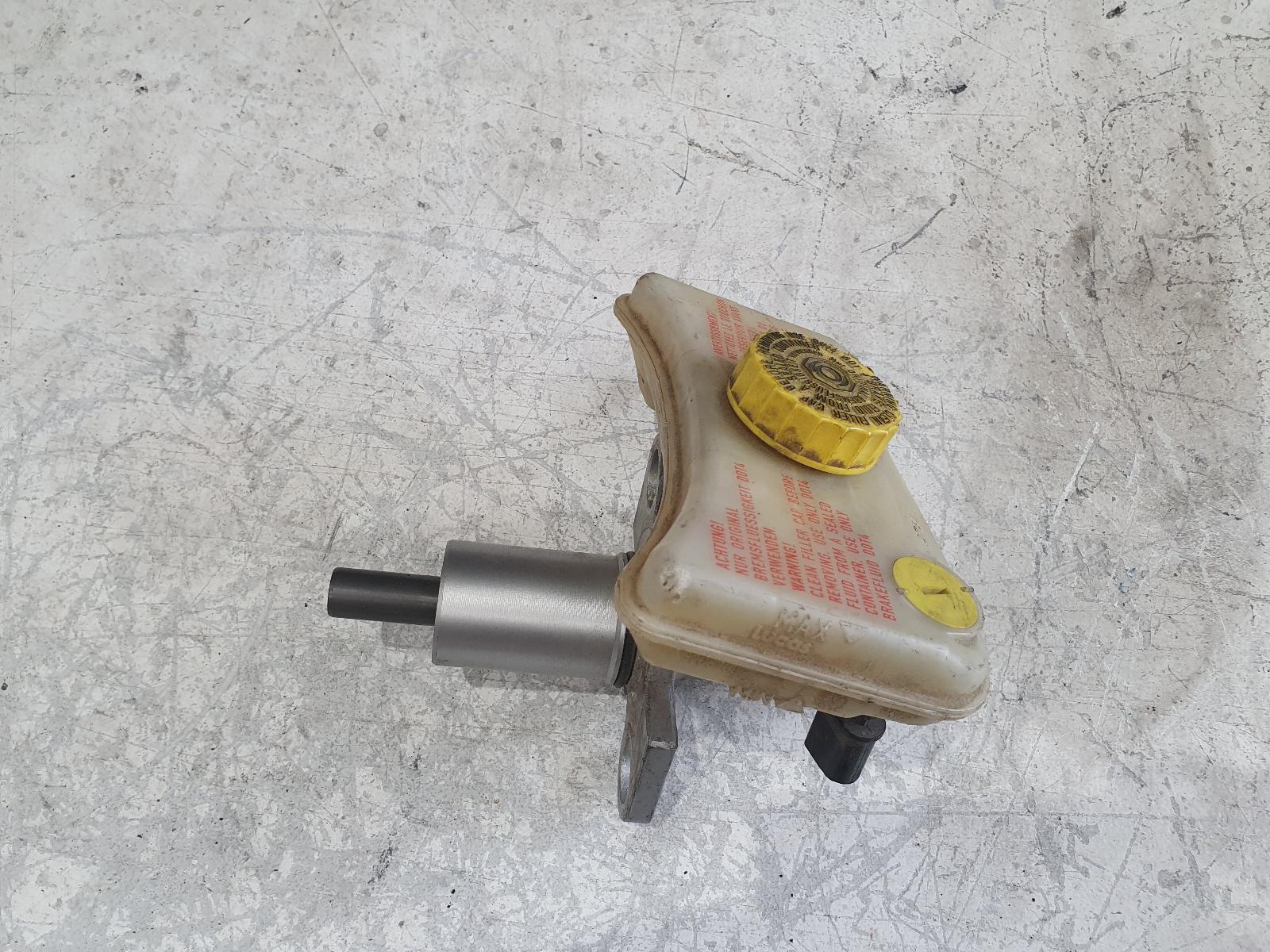2006 Audi A4 MASTER CYLINDER B7 08/04-09/08 image 8