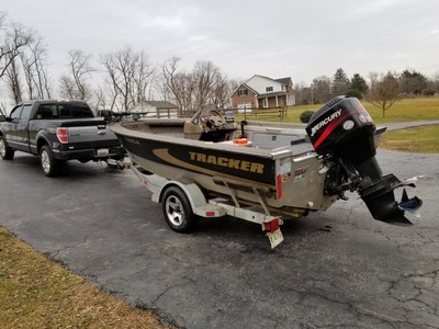 BASS TRACKER TARGA BASS WALLEYE FISHING BOAT ALUM.