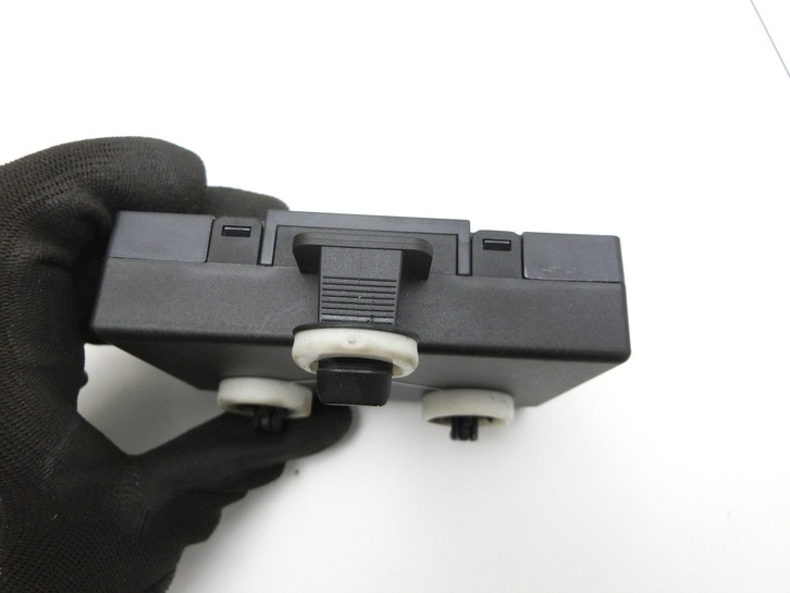 Audi Q7 4L 09-15 Steuergerät ECU Modul Türsteuergerät Links Vorne Audi Q7 4L 09-15 22.10.2012 4F0959793T 8K0959793M... Vorschau 3