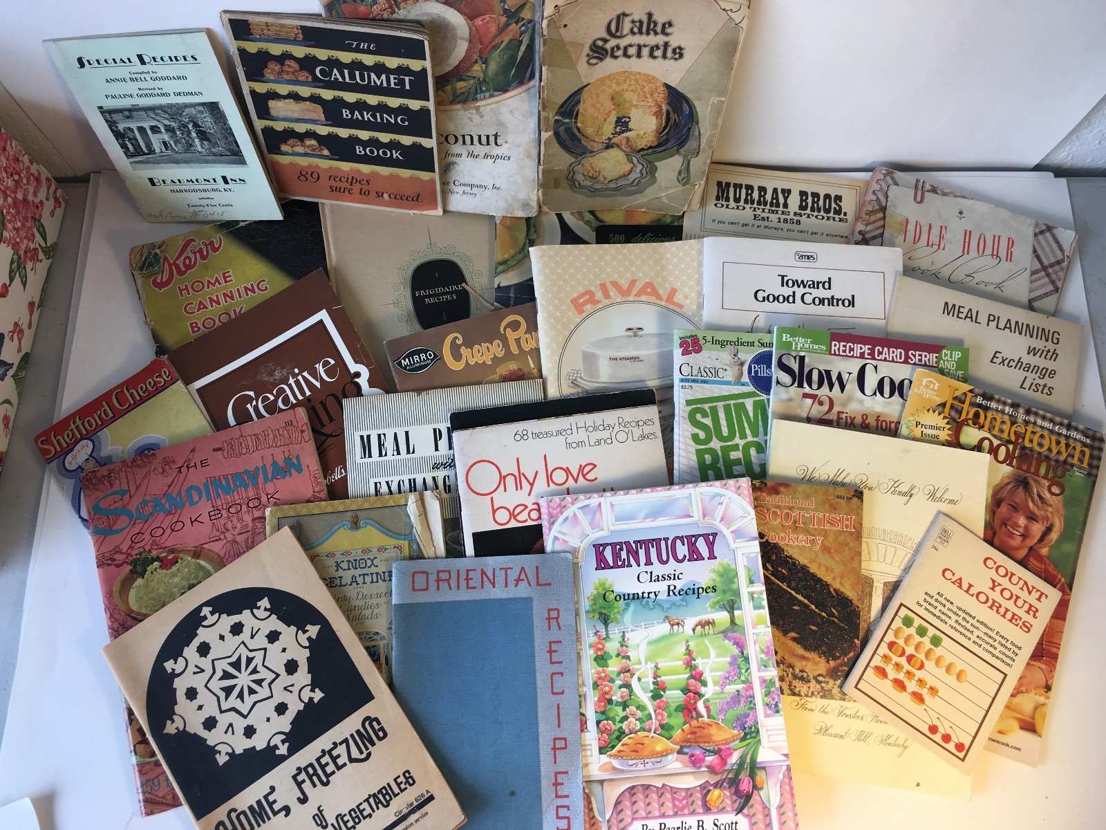 VINTAGE SMALL COOKBOOKS LOT OF 28