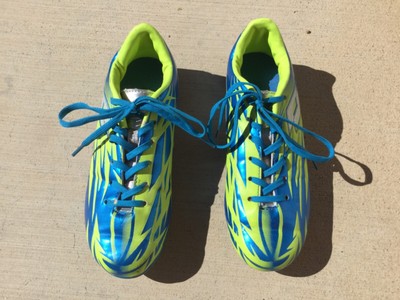 youth size 2 soccer cleats
