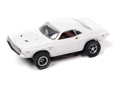 NEW - Auto World 2023 R2 Icons Vanishing Point: 1970 Dodge Challenger - SC402