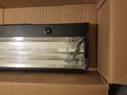 Aqualight 72 inch DELUXE LUNAR SERIES FIXTURE + AN ADDITIONAL 6FT LIGHT