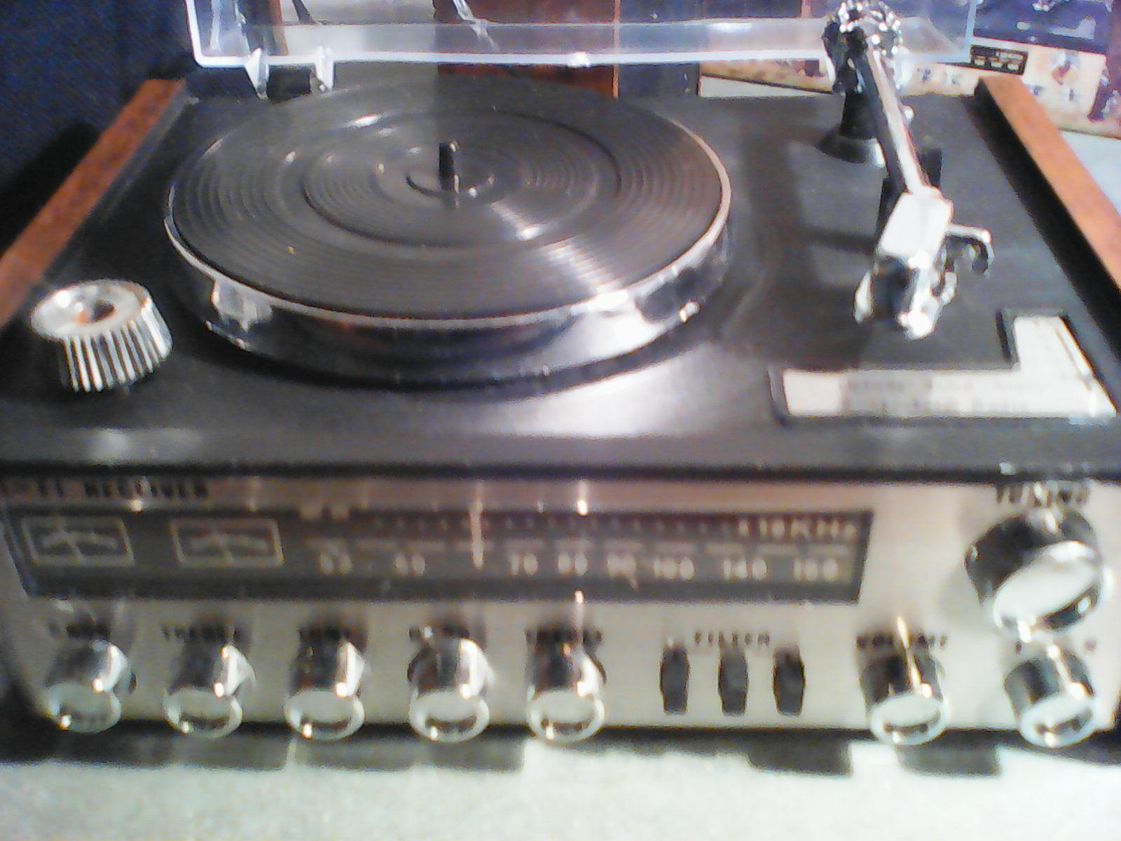 Vintage solid state radio, in box, with info, model TM-7805