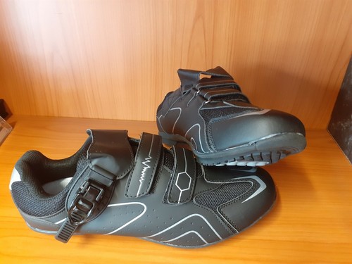 Fahrradschuhe 46
