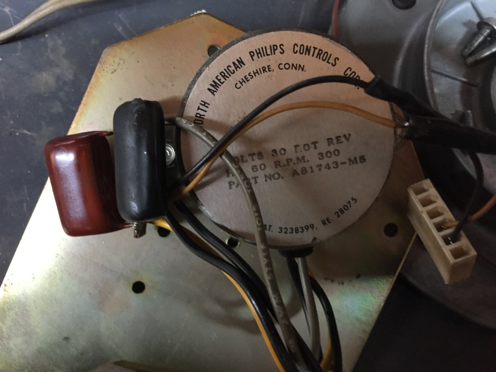 ROWE/AMI R-84 TURNTABLE PARTS