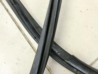 Nissan 350Z Z33 05-09 Roadster Dichtung für Rahmen Tür Rechts Vorne Nissan 350Z Z33 05-09 02.11.2006 gebraucht Vorschau 2
