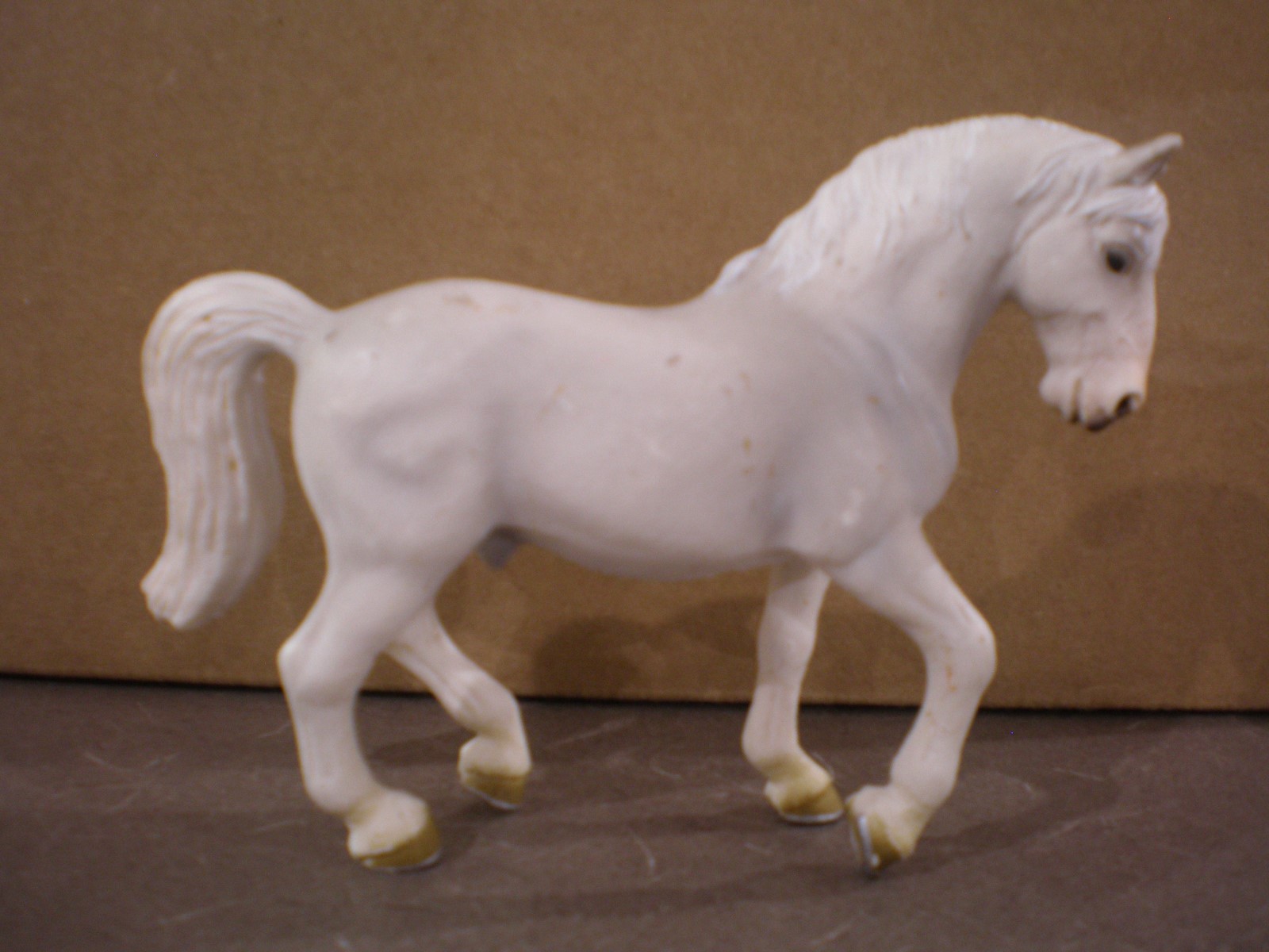 2004 Schleich GRAY & WHITE STALLION HORSE figurine/toy
