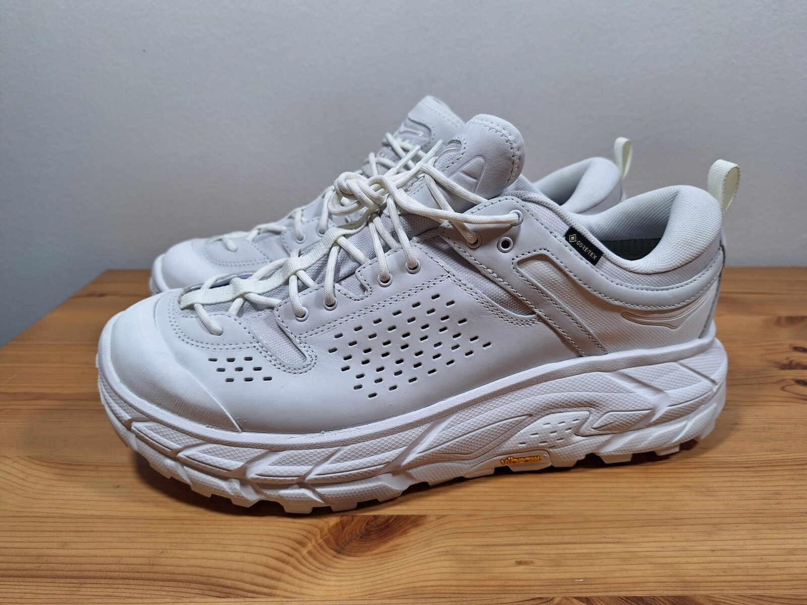 Hoka One One Tor Ultra Low White Nimbus Cloud 1130310-WNCL Hoka One One Tor Ultra Low White Nimbus Cloud 1130310-WNCL