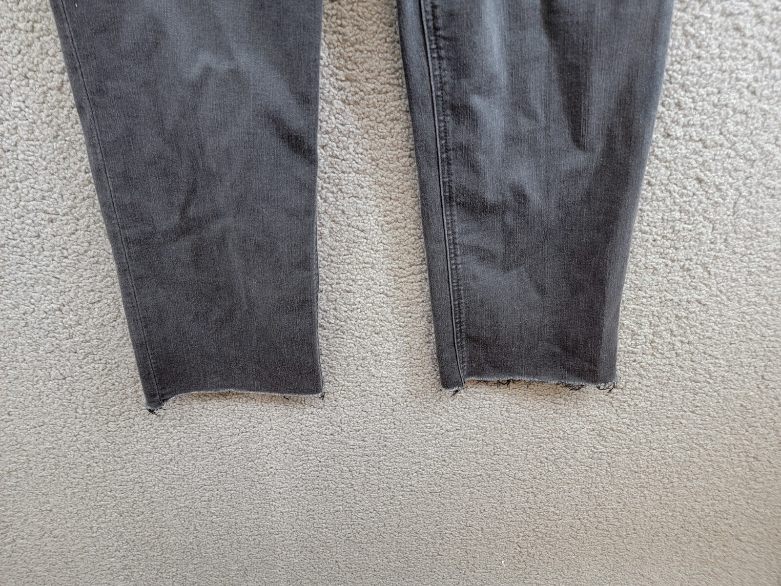 Paige Straight Leg Ankle Raw Hem Jeans Women's 24 Washed Black - Picture 4 of 18