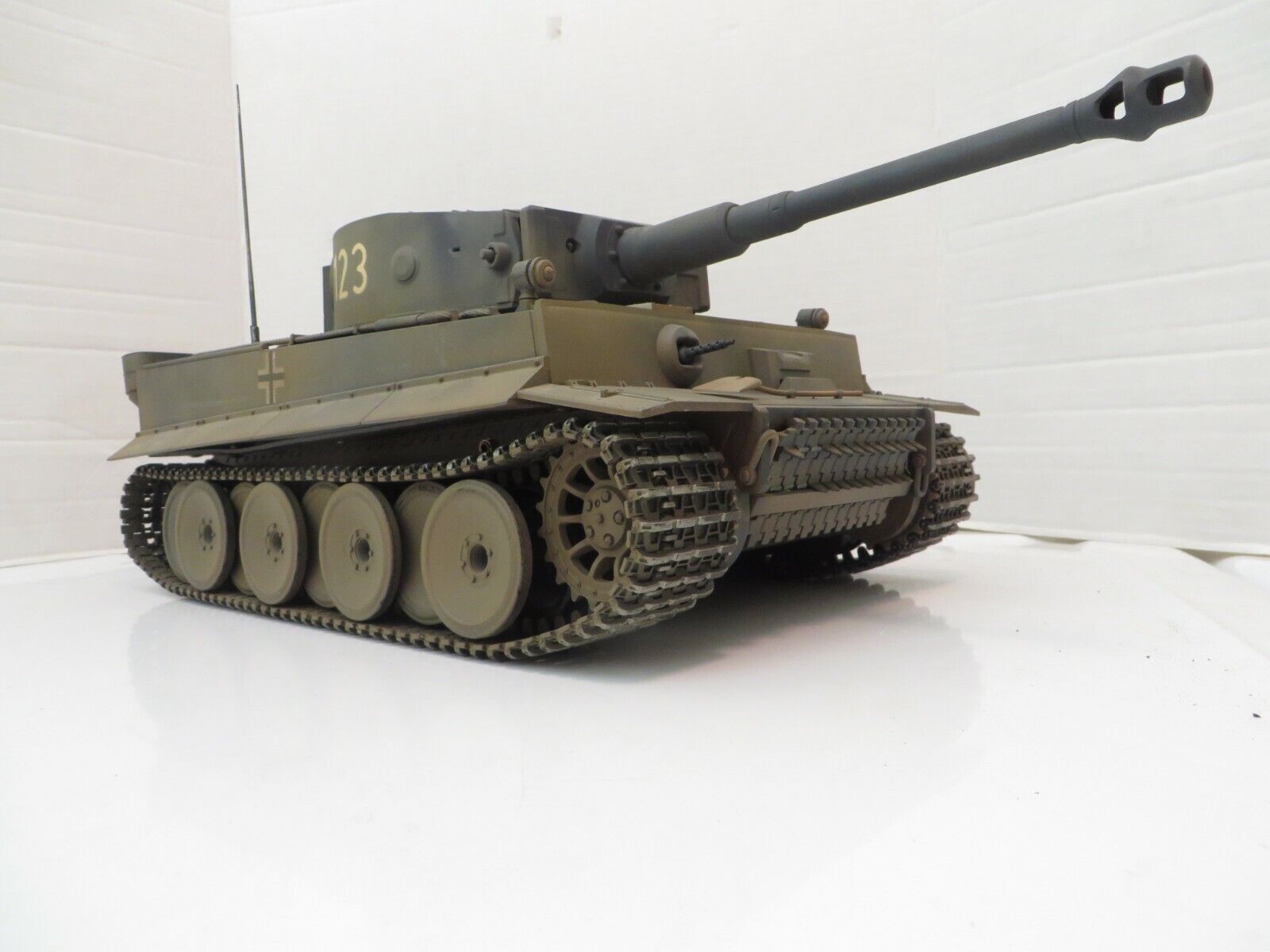 2.4Ghz Heng Long 1/16 Plastic German Tiger I RTR RC Tank 381