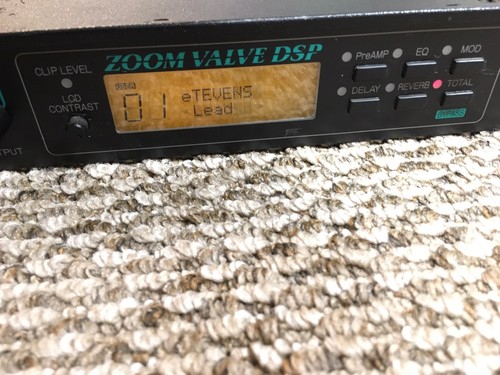 Zoom 9150 Zoom Valve DSP Vintage Multi Effects Rack Unit