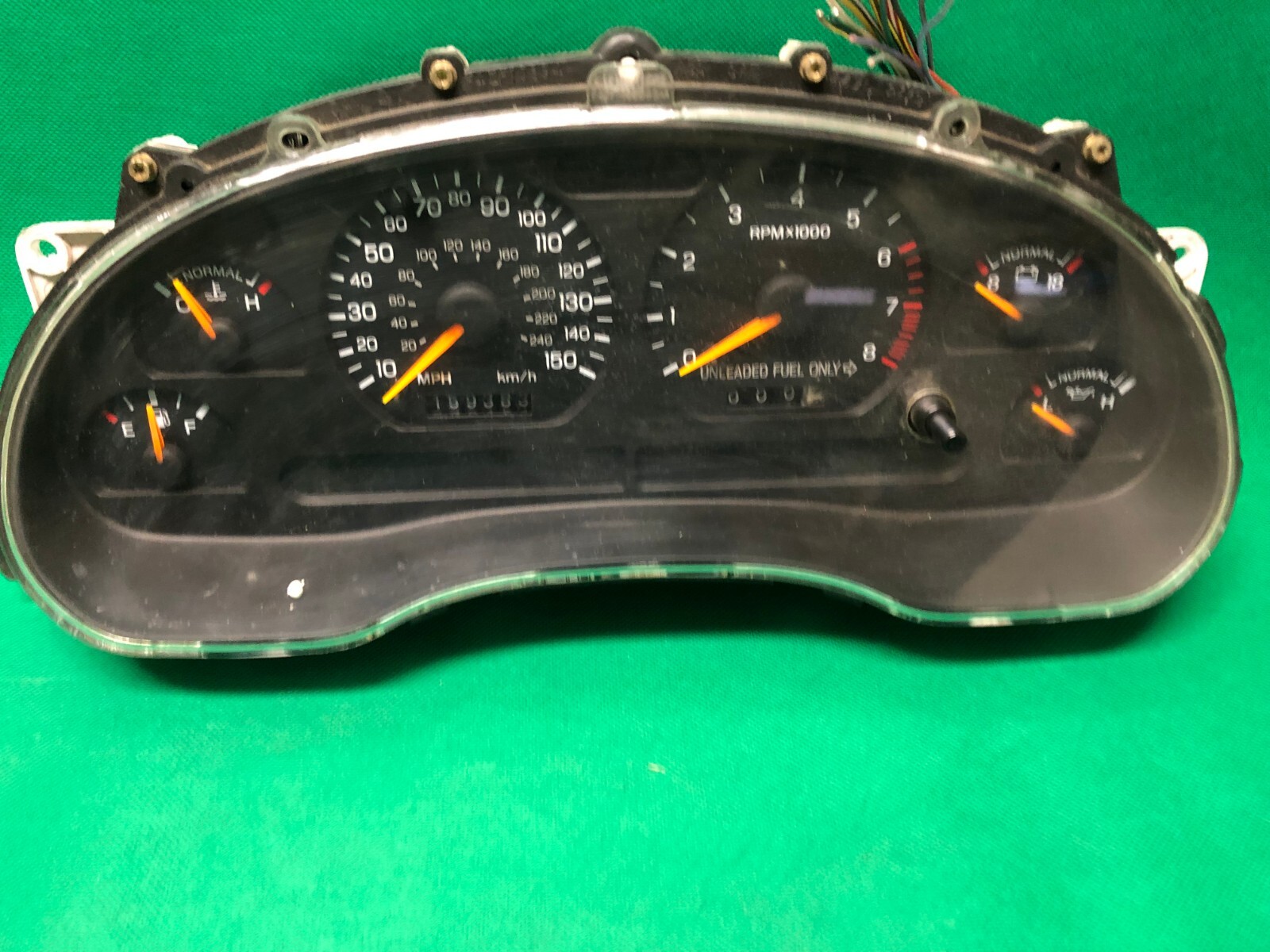 96-98 FORD MUSTANG GT SPEEDOMETER INSTRUMENT GAUGE CLUSTER