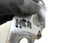 Nissan NV200 09-21 Kasten Führungsrolle für Schiebetür Rechts Mitte Nissan NV200 09-21 01.08.2010 82410JX00A gebraucht Vorschau 7
