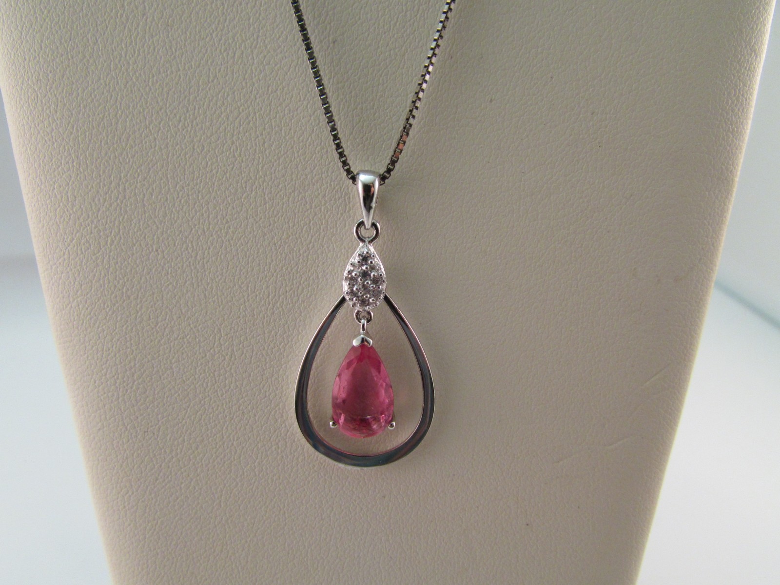 NEW 925 Sterling Silver Chain Necklace Floating Pink Sapphire Pendant & Earrings