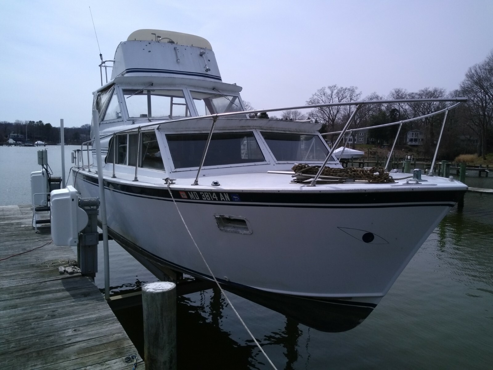 1975 Marinette 28' Aluminum Express Cruiser - Maryland