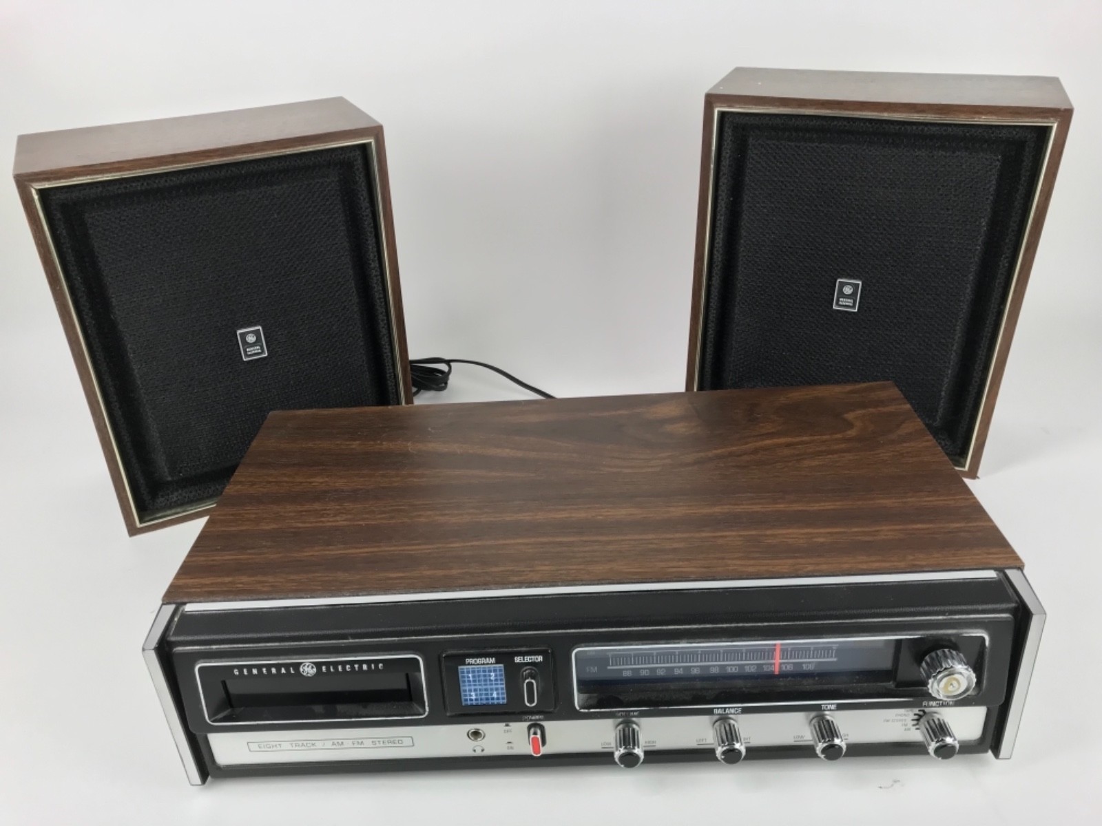 Vintage General Electric 8 Track player with am/fm stereo and original speakers