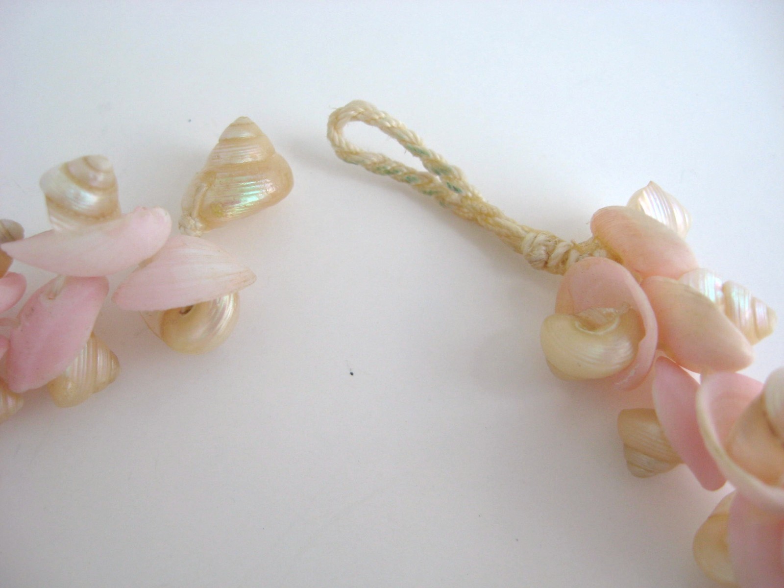 Vintage Hawaiian Iridescent Trochus Shell & Tiny Pink Clam Shell Necklace Strand