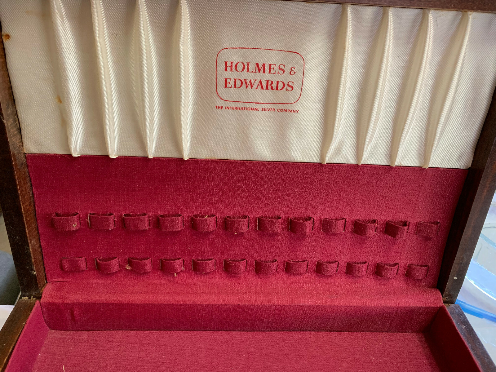 Vtg Large Flatware INTERNATIONAL Silver Storage Chest /Box with Drawer 6107