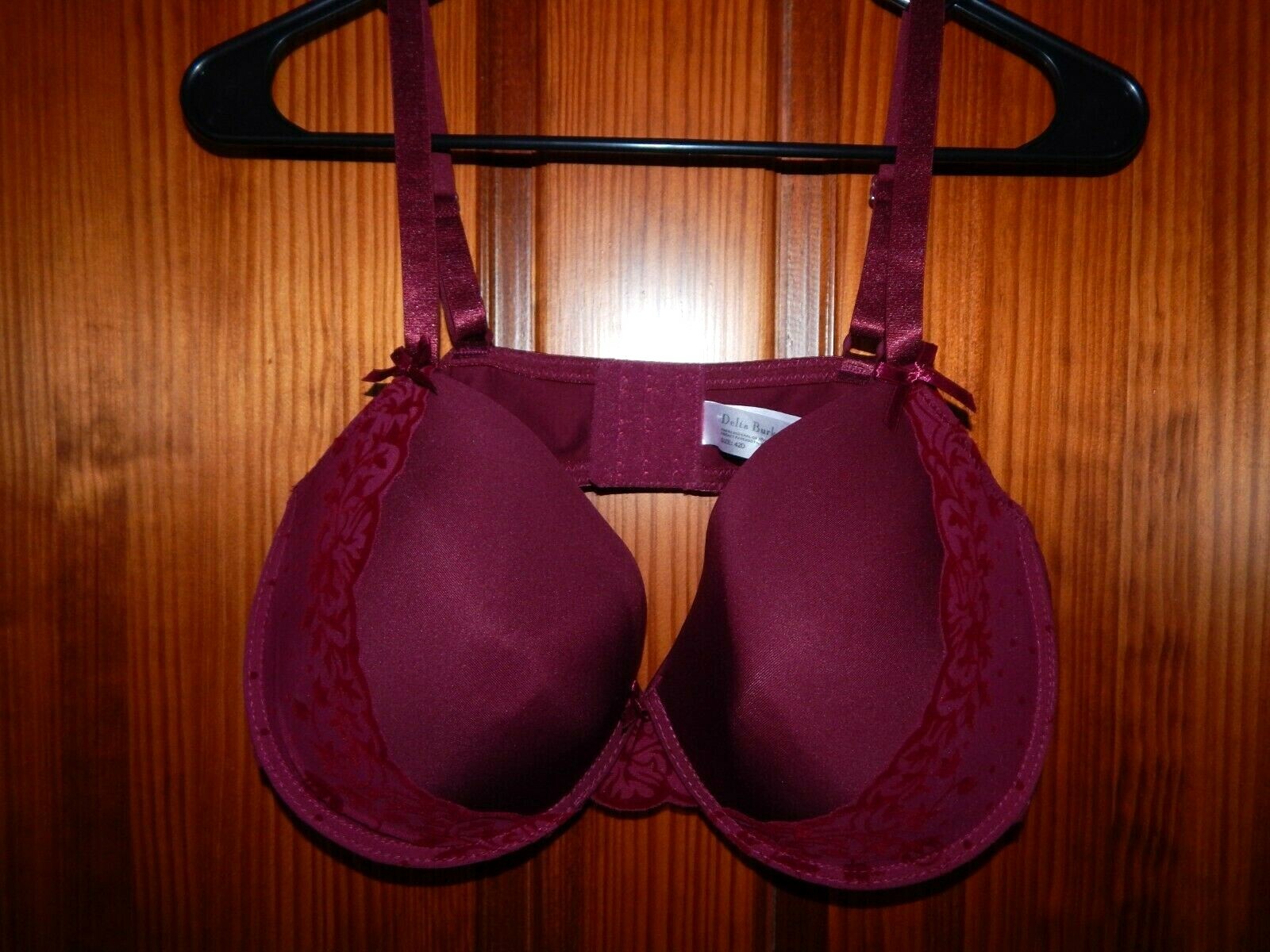 DELTA BURKE MAROON LACE TRIM BRA,UNDERWIRE,MED.LINING,SIZE 42D