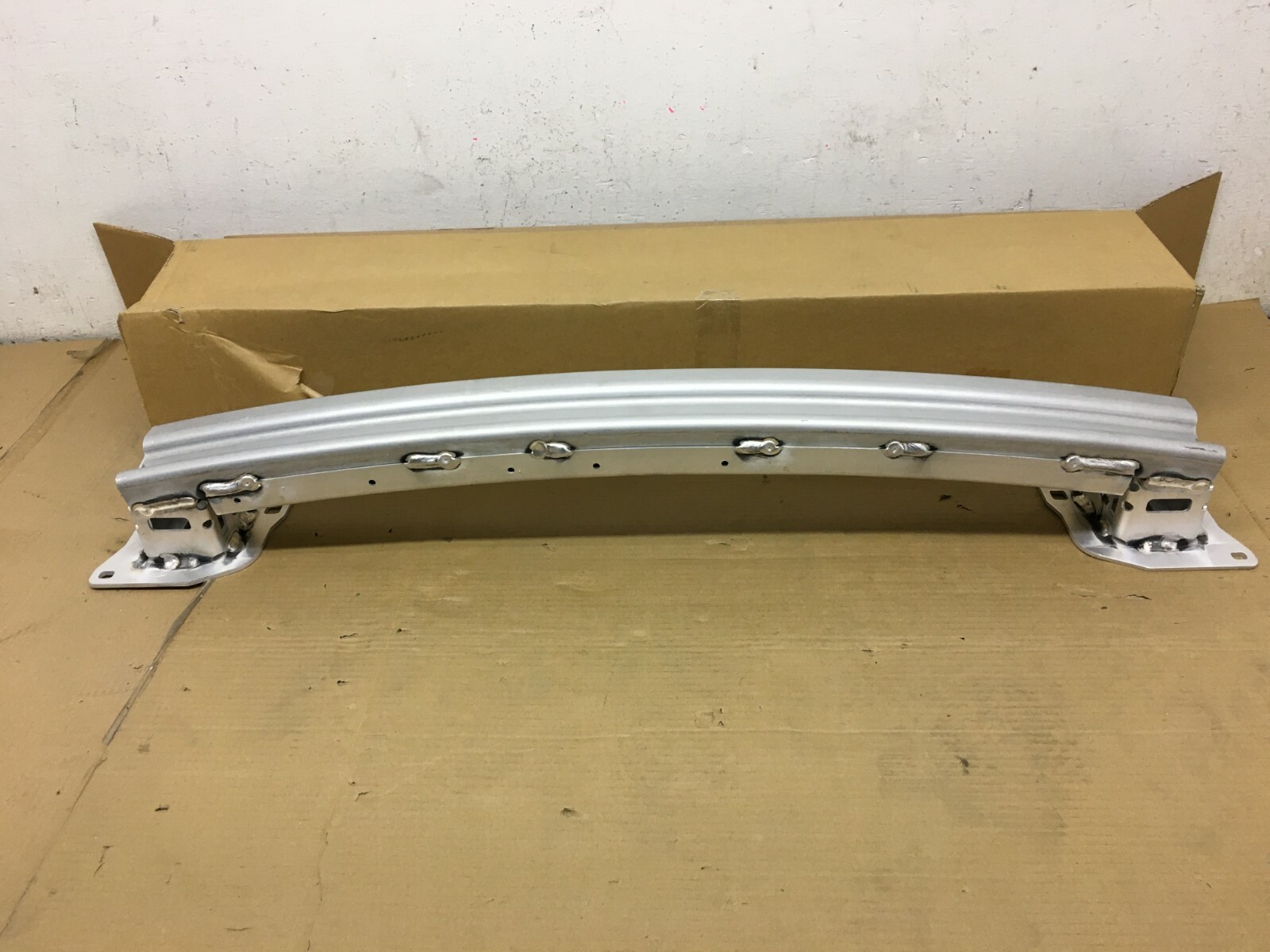 New 2012-2019 Range Rover Evoque L538 Rear Reinforcement Impact Bar Bumper OEM