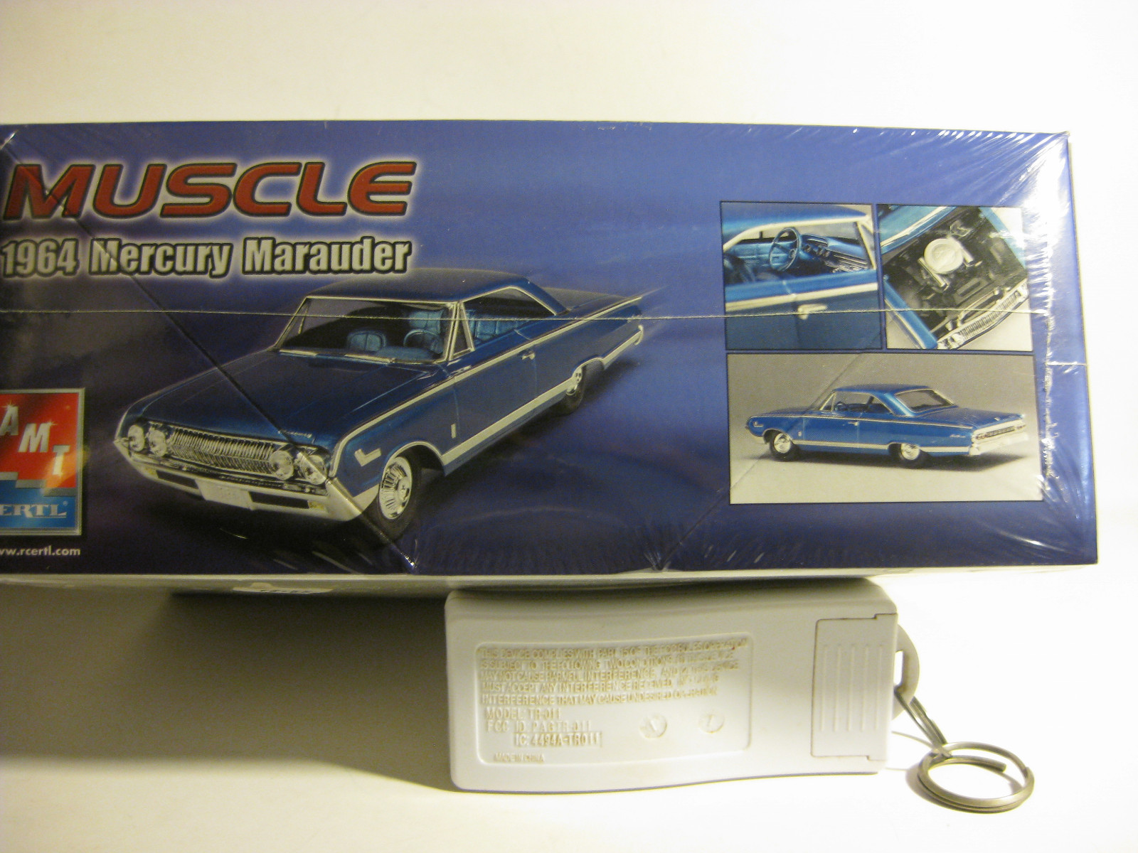 AMT 1964 Mercury Marauder 2door hardtop skill level 2 Factory Sealed 1/25 scale