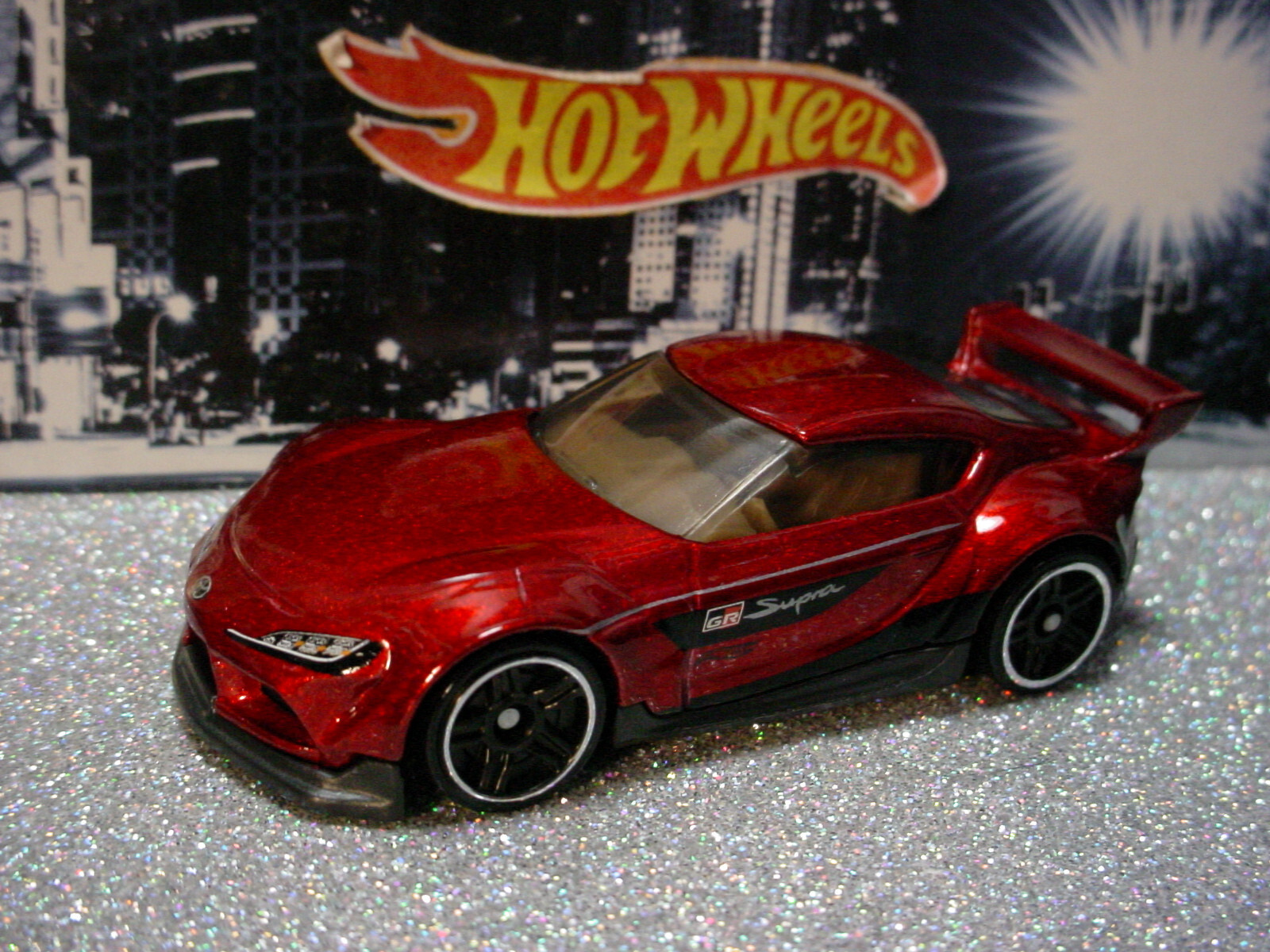 ミニカー Hot wheels 21 set NEW 2021 HOT WHEELS TOYOTA LAND CRUISER 80 ,CRUISER RED
