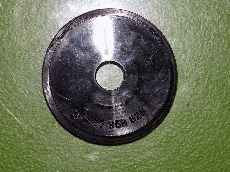 83 84 85 Porsche 944 OEM 477959526 AC knob wheel spacer