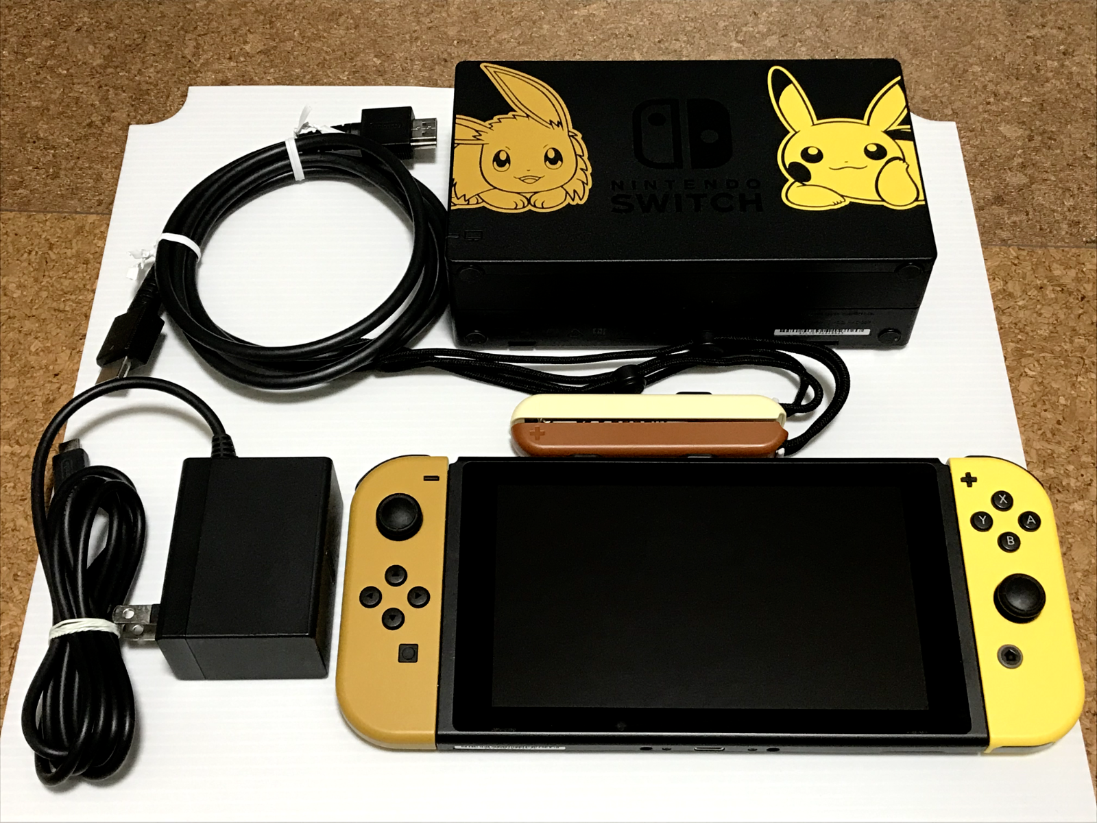 Nintendo Switch Console Pikachu & Eevee Pokemon Let's Go